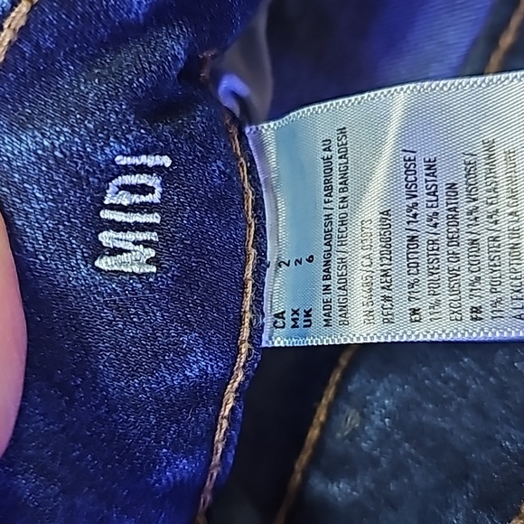 American Eagle denim shorts - Picture 3 of 4